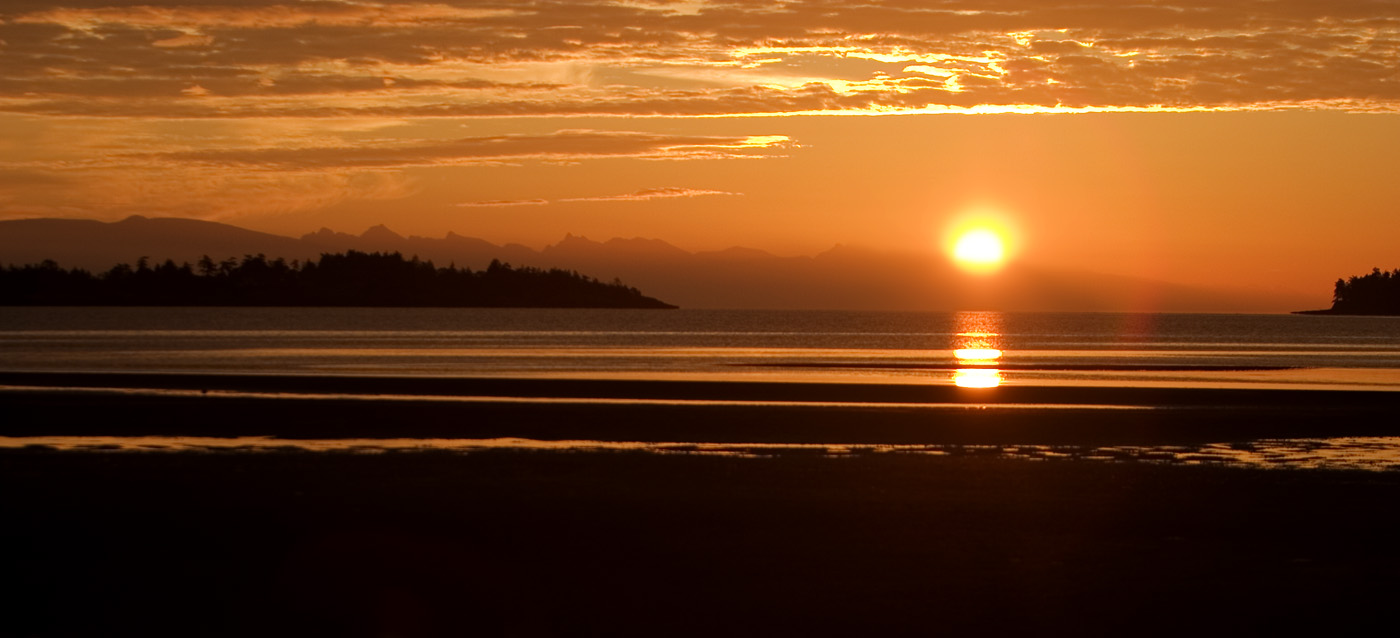 Scenic_view_md_beach_sunrise.jpg